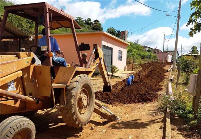 Construção de rede de 600 metros melhorará abastecimento em Dom Corrêa

